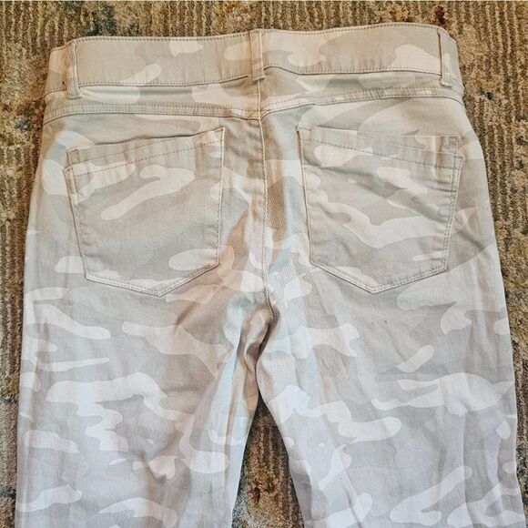 Democracy Ab Technology Camo Ankle Jeans Sz 8 With 28" Inseam - Picture 2 of 5